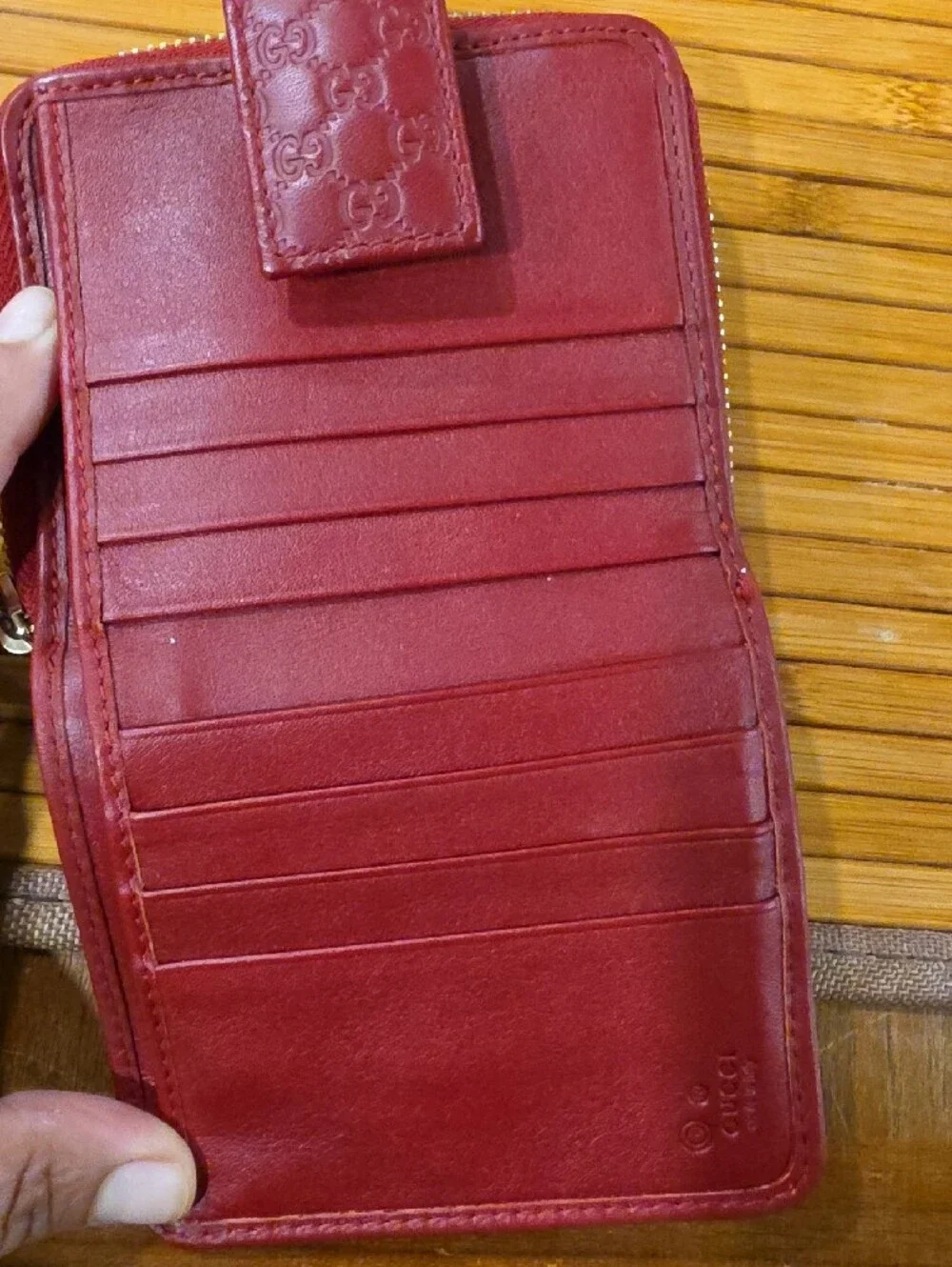 Gucci Embossed GG Compact Zip Wallet in Burgundy - Picture 5 of 6